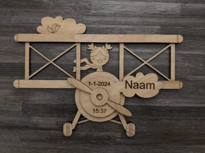 Vliegtuigje voor Baby met naam en tijd